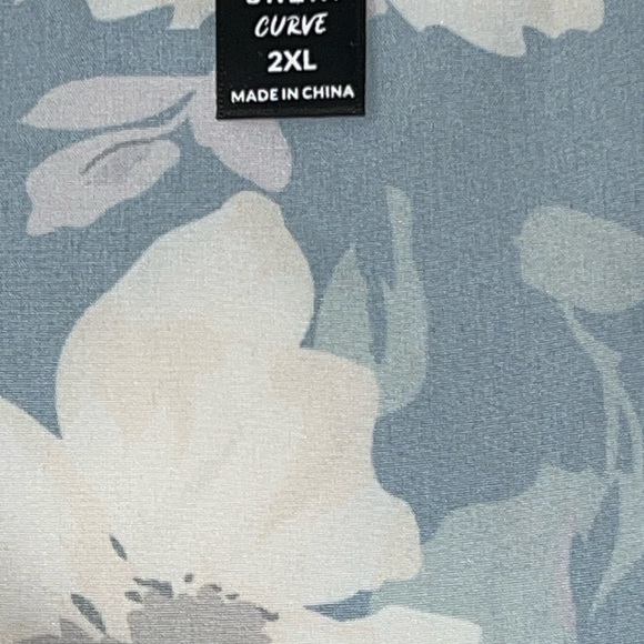 SHEIN Curve 2XL Navy blue floral Cold shoulder spaghetti strap maxi Dress NWOT - Picture 3 of 6